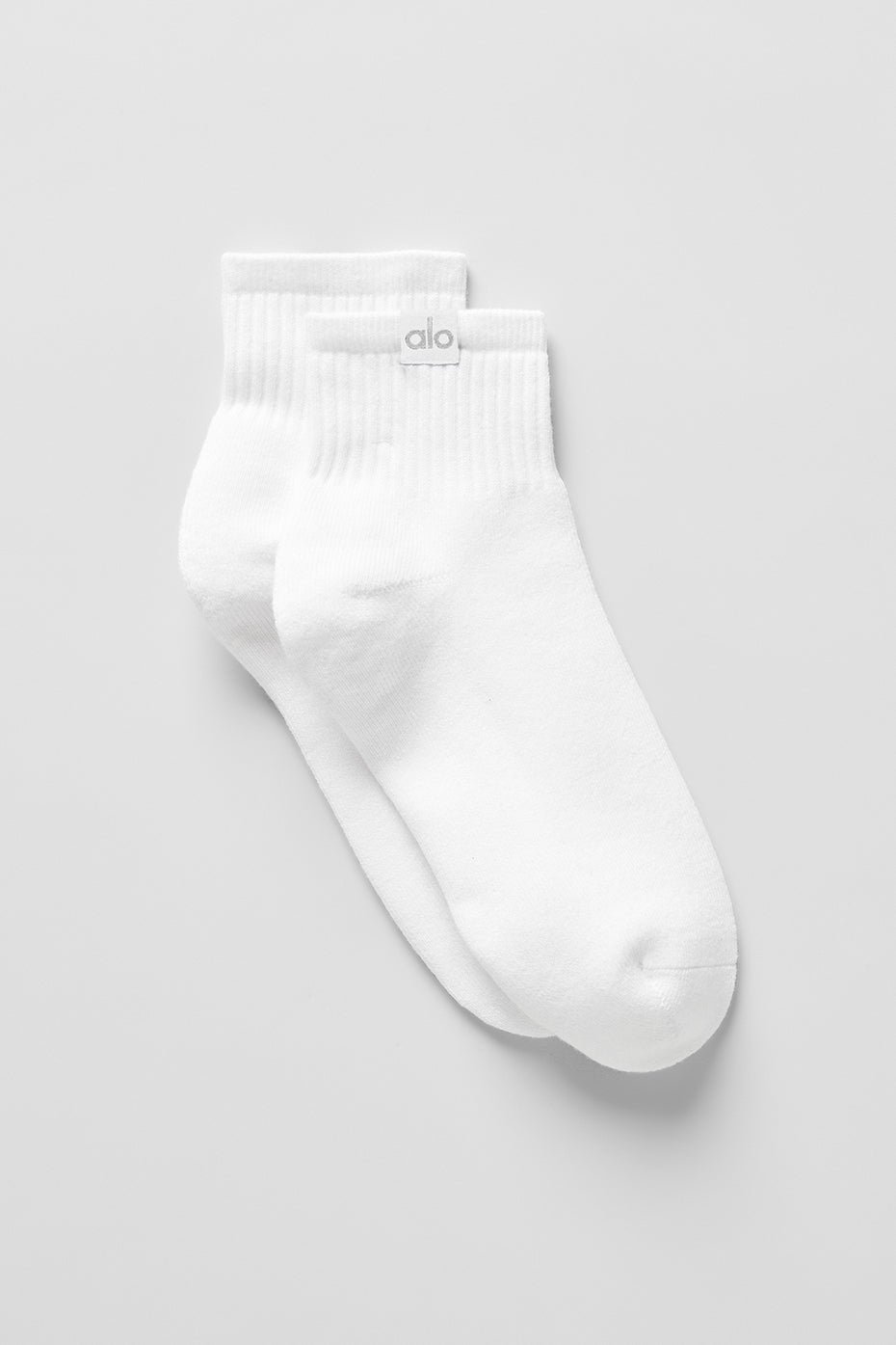 Alo Unisex Half-Crew Throwback Sock – White/Titanium