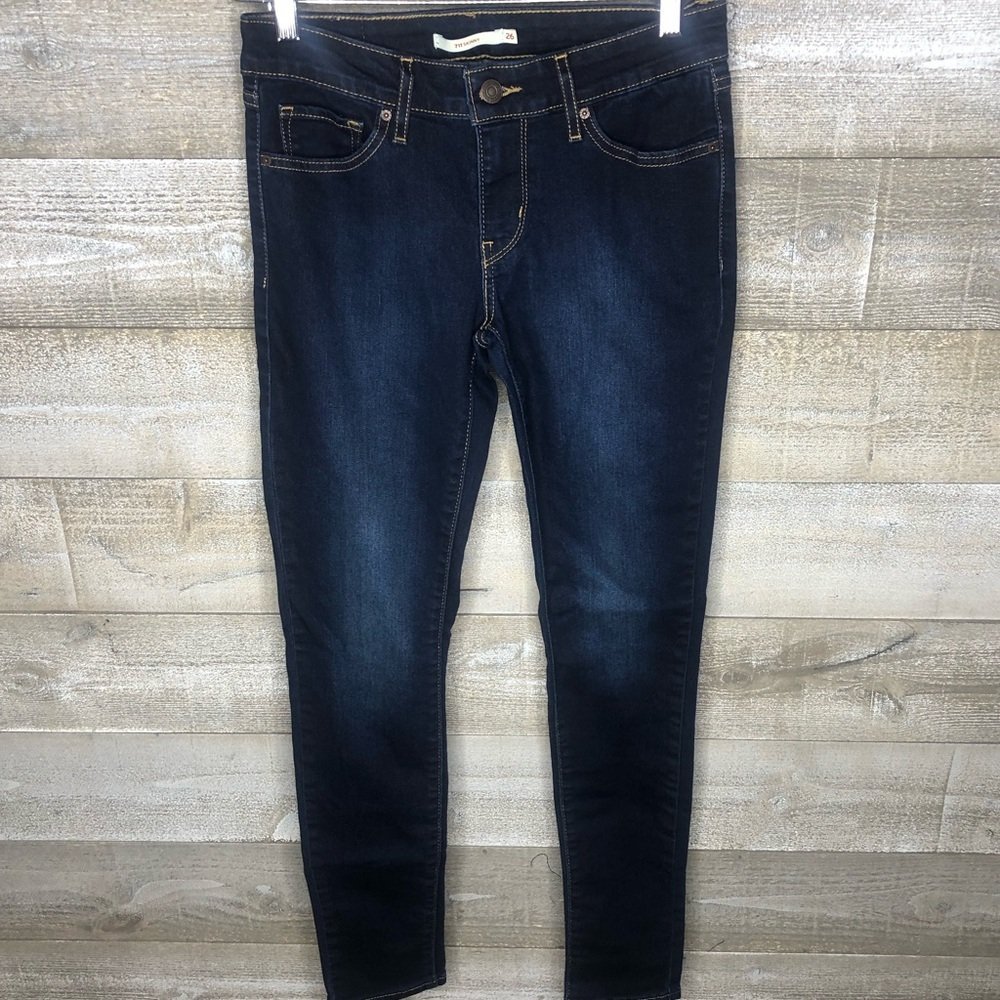 Levi's Women's 711 Skinny Jeans Dark Wash